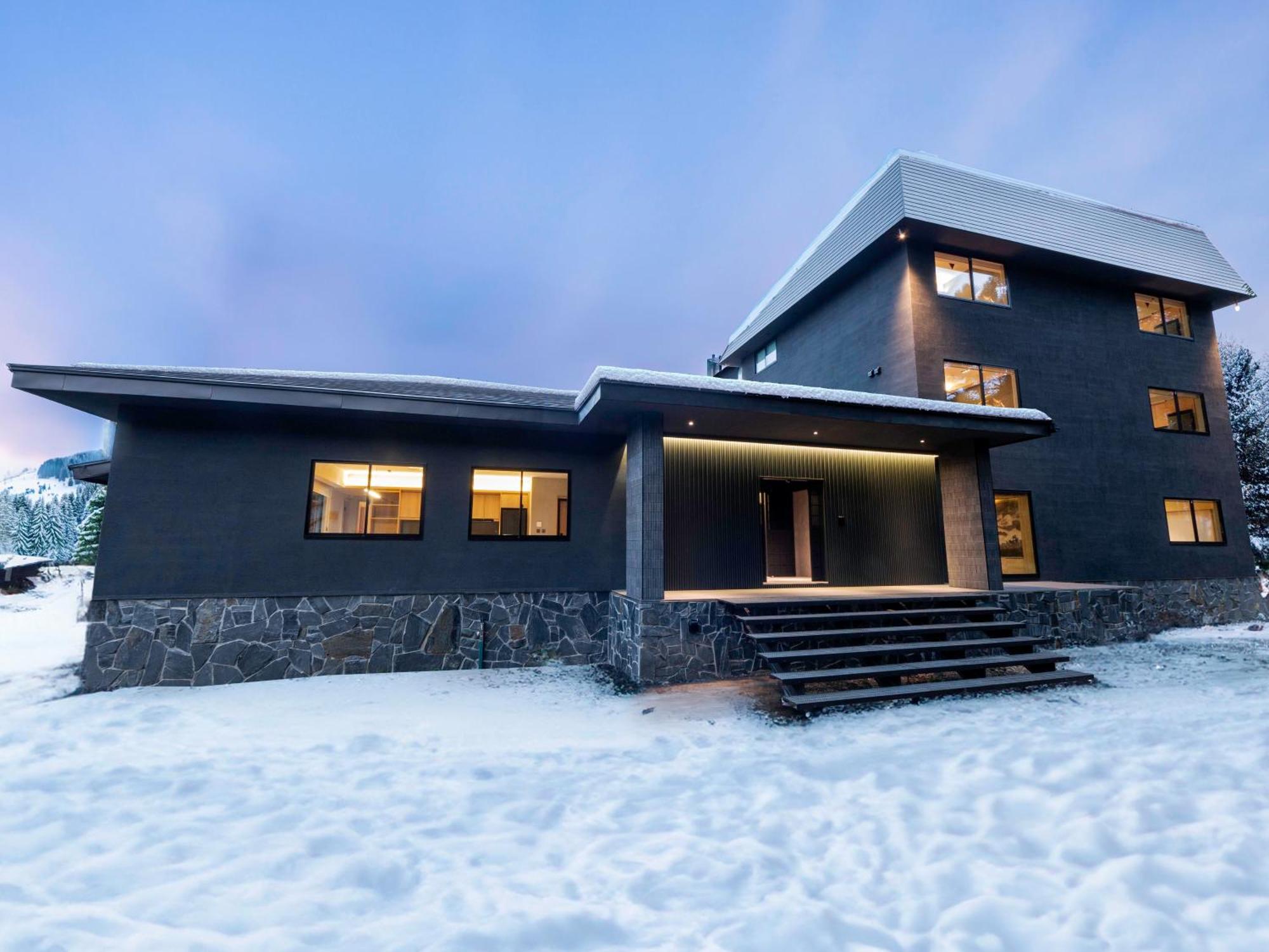 Ski Inn Hakuba, Iwatake Exterior photo